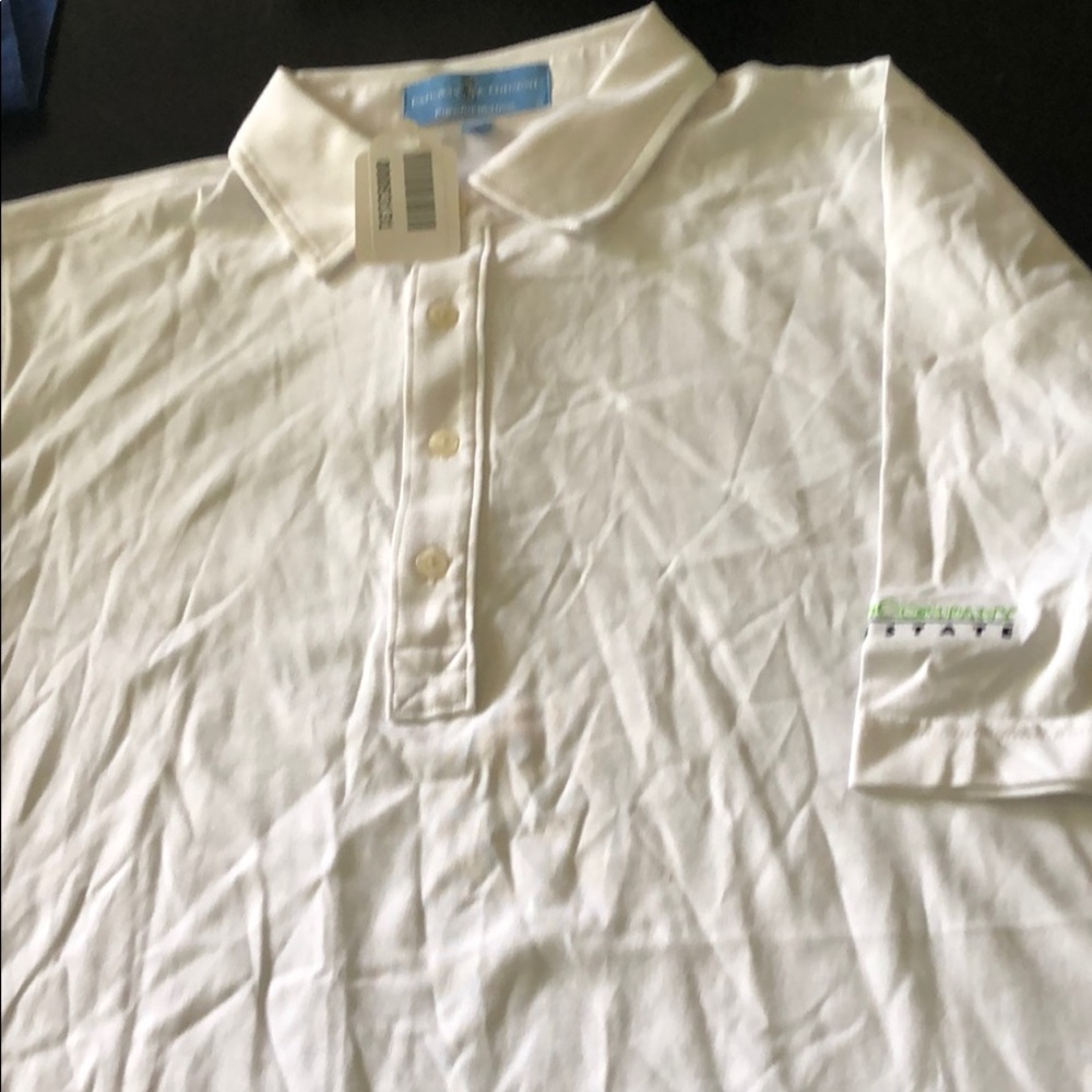Men’s size L white golf shirt.